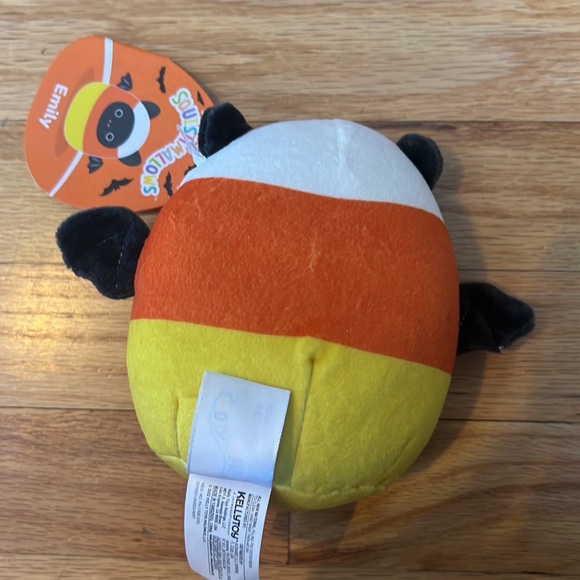 Squishmallow Emily the Candy Corn Bat 4.5” new - Picture 3 of 4